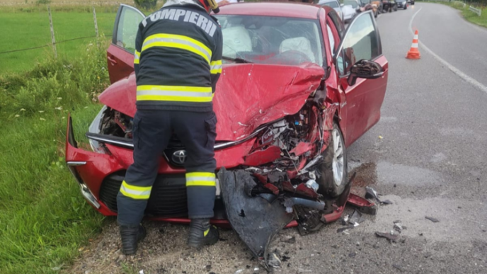 cinci-persoane,-intre-care-un-minor,-au-ajuns-la-spital-in-urma-unui-accident-rutier-–-stirea-de-iasi-sursa-ideala-de-stiri-si-informatii-locale-din-iasi