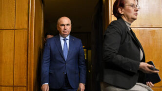 „nu-mai-acceptam-sa-fim-bataia-lor-de-joc-sindicatul-grefierilor-se-rafuieste-cu-ilie-bolojan-si-dragos-pislaru.-ce-reprosuri-au-sindicalistii